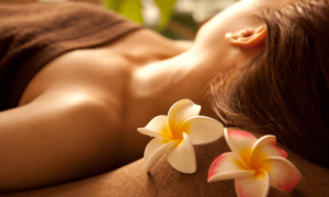 オイルマッサージを受けるスタイル画像 オイルマッサージ